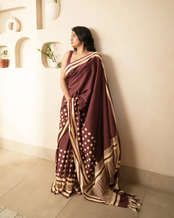 Maroon_Cotton_H_Block_Printed_Mul_Saree_With_Tassels_For_Women